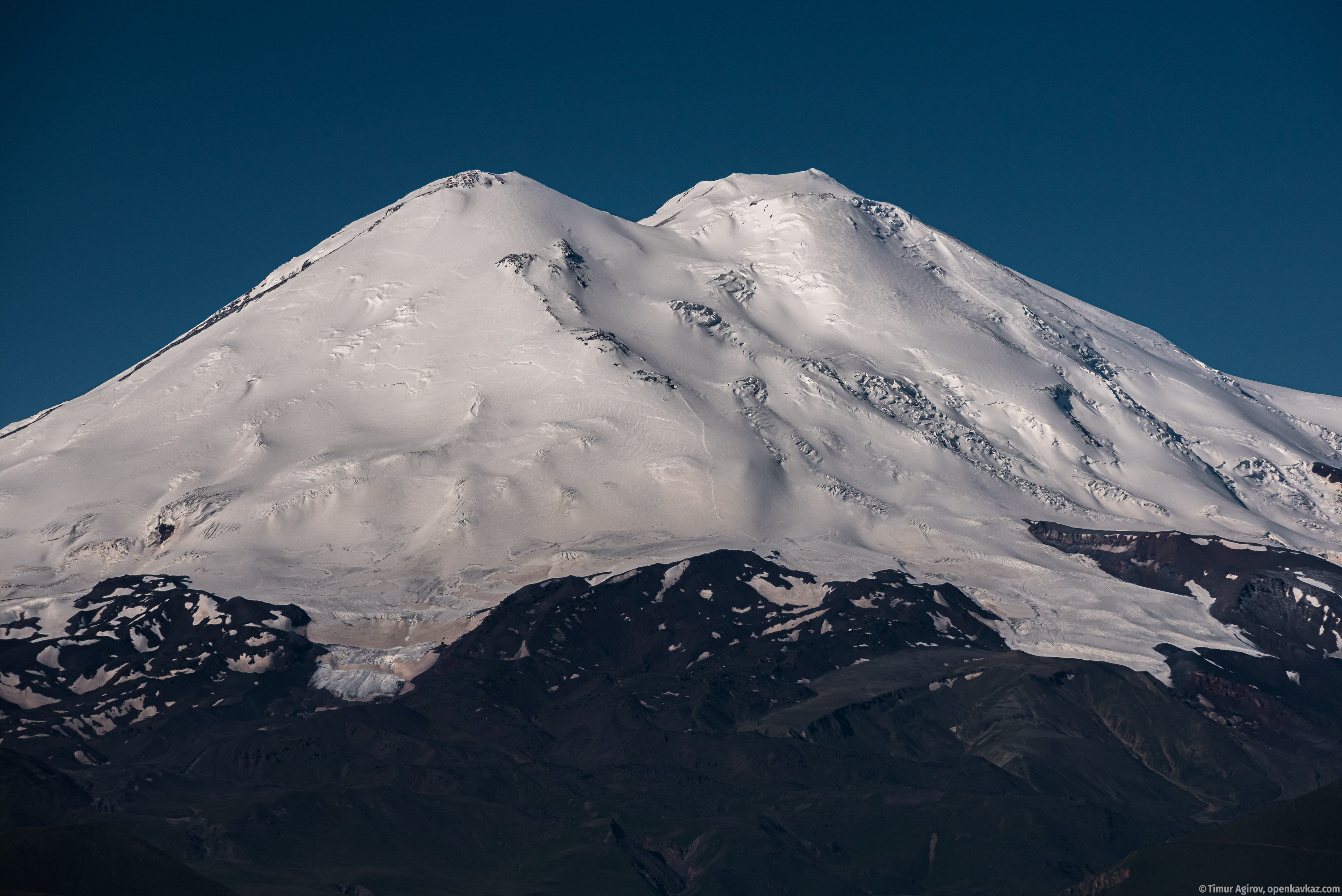 Гора Эльбрус, вид с плато Канжал и горы Харбас (2022), Ингушетия